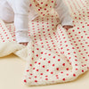 Couverture pilou gaze coeurs rouges