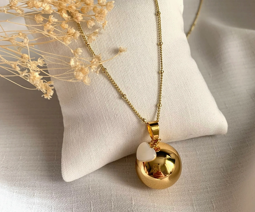 BOLA DE GROSSESSE DORE COEUR NACRE